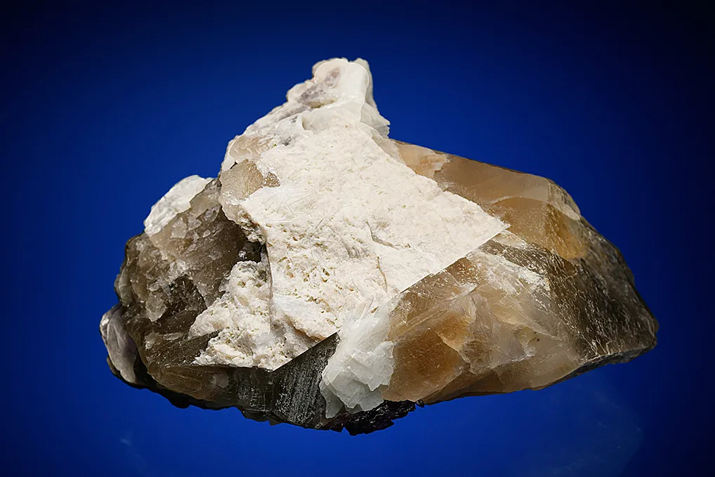 Elbaite on Quartz - image 3