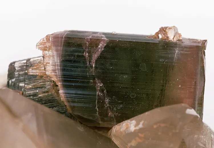 Elbaite, Quartz - image 3