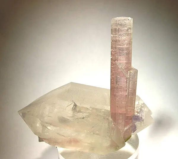 Elbaite, Quartz image