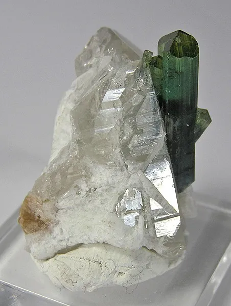 Elbaite, Quartz image