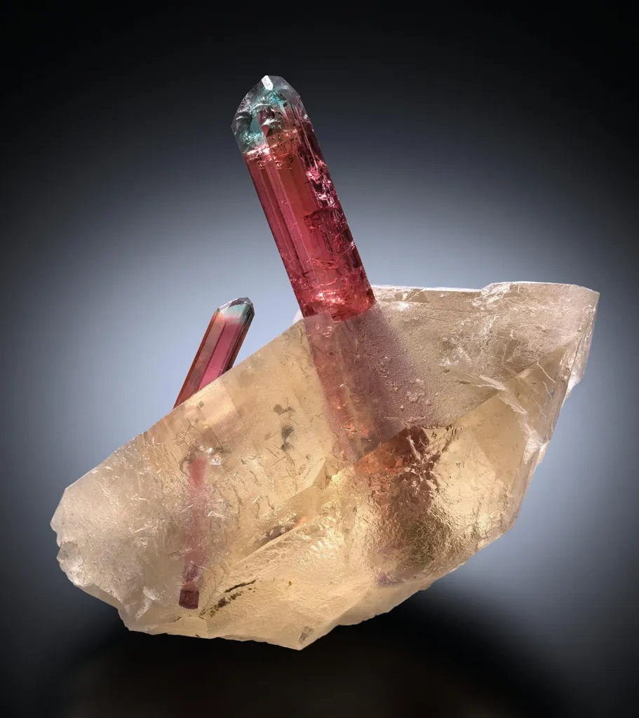 Elbaite, Quartz image