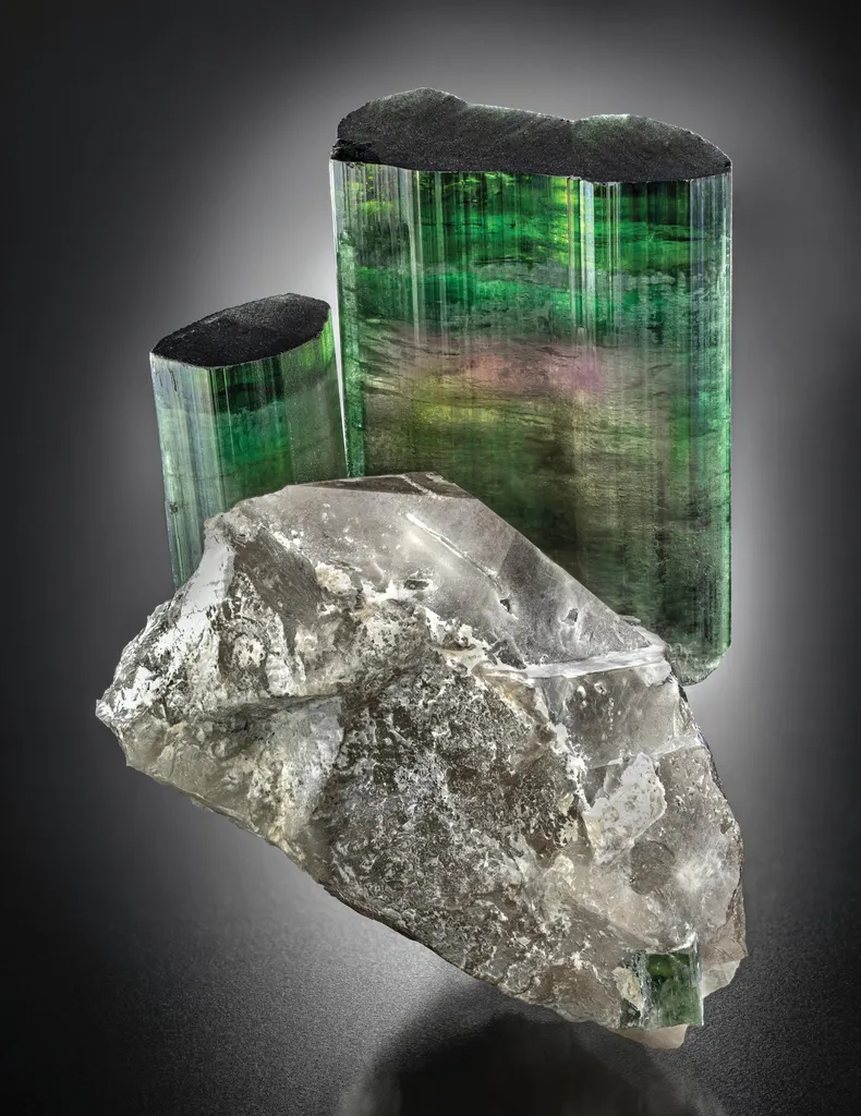 Elbaite, Quartz image