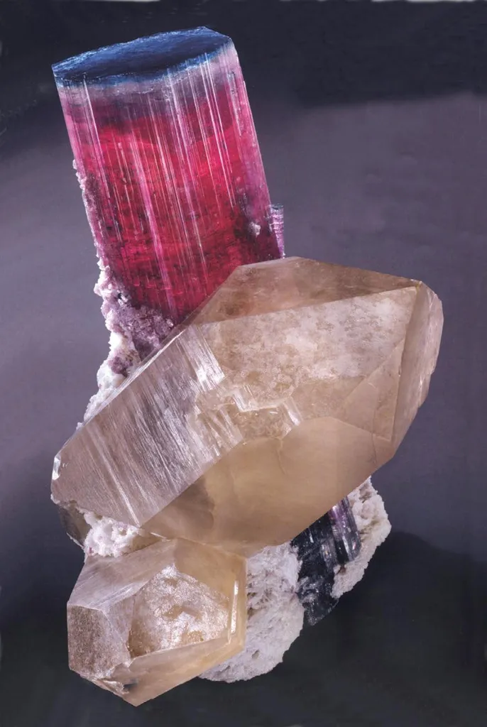Elbaite, Quartz, Albite image