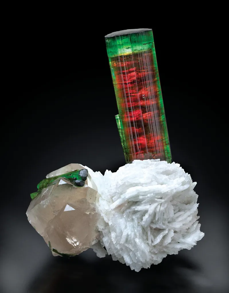 Elbaite, Quartz, Cleavelandite image