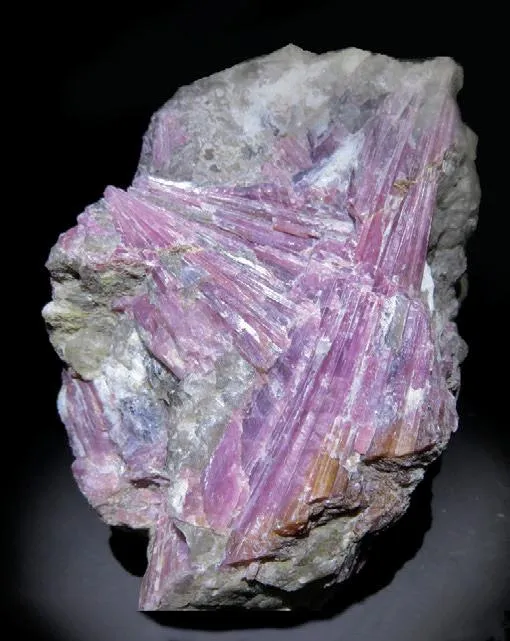 Elbaite (“Rubellite”) image