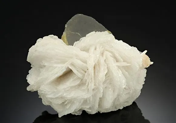 Elbaite Tourmaline group image