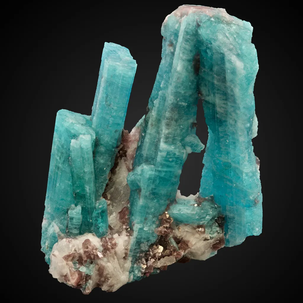 Elbaite v. Cuprian, Quartz image