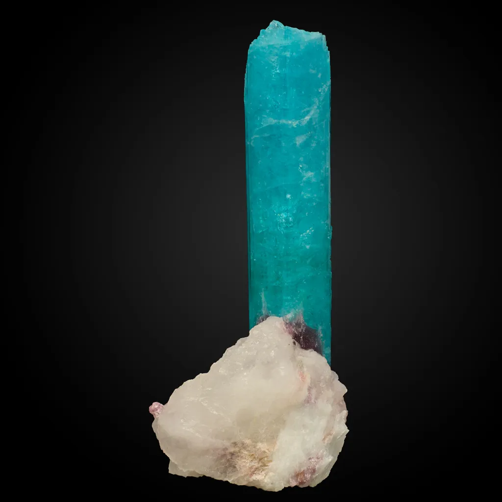 Elbaite v. Cuprian, Quartz image