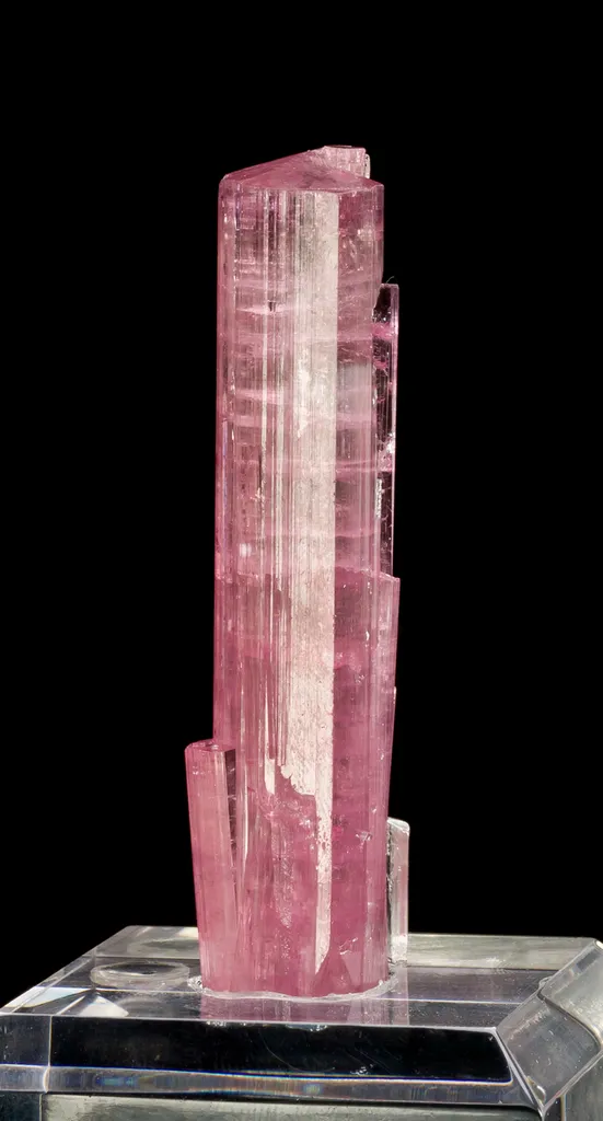 Elbaite Var. Rubellite - image 3