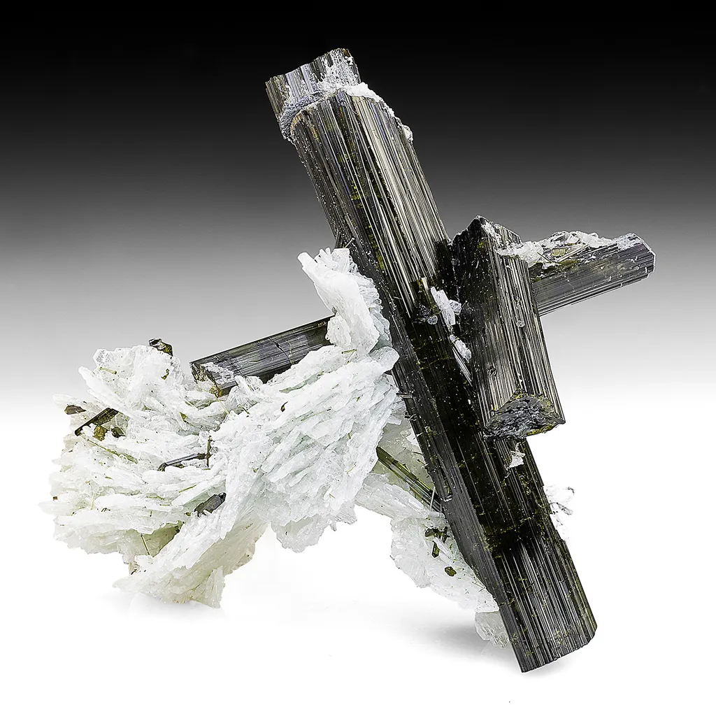 Elbaite with Albite image