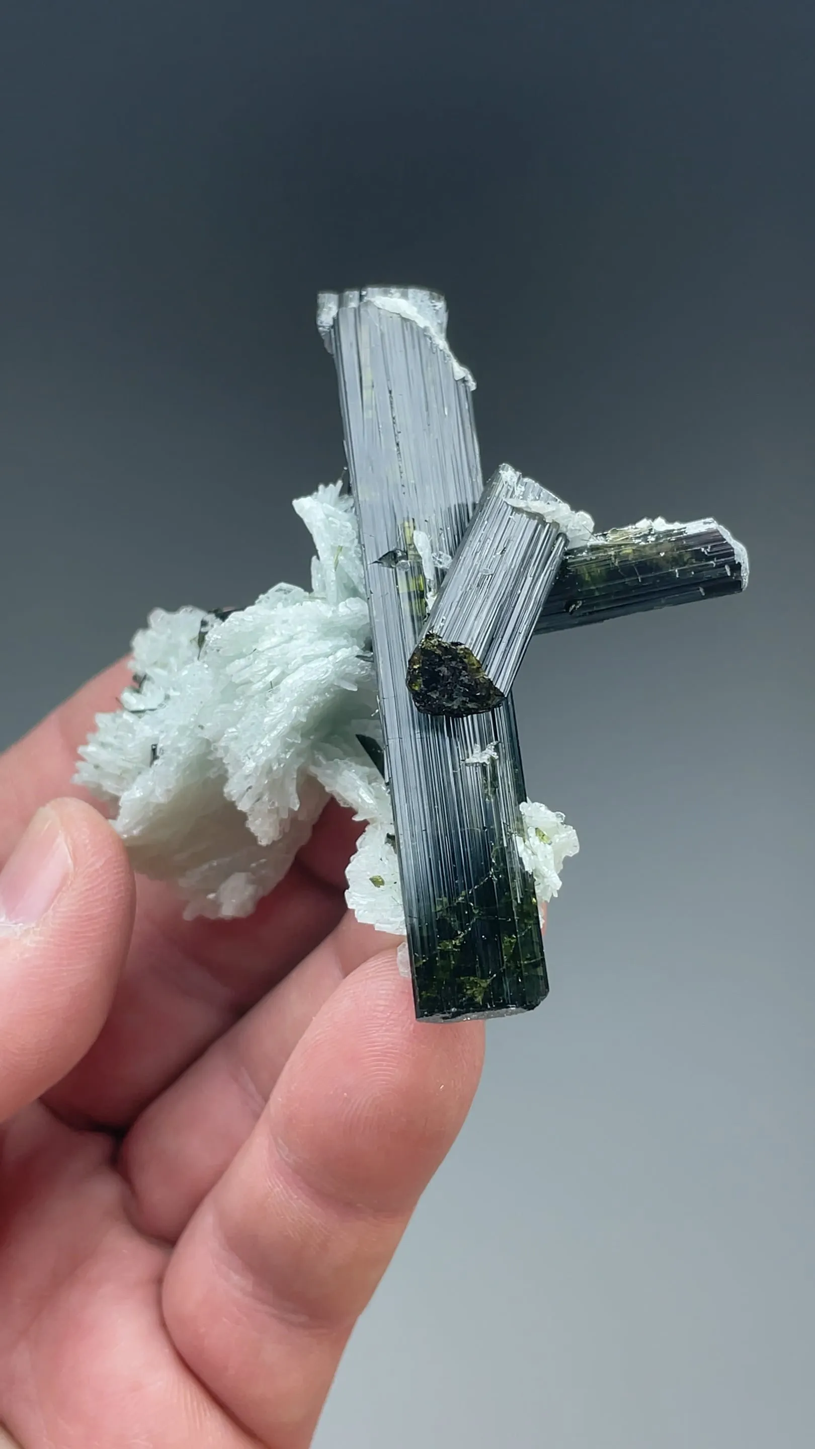 Elbaite with Albite - image 2