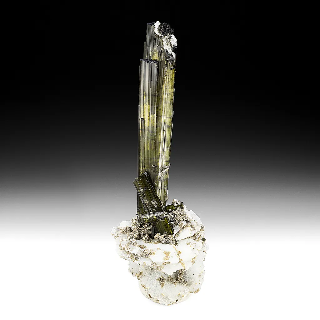 Elbaite with Albite image