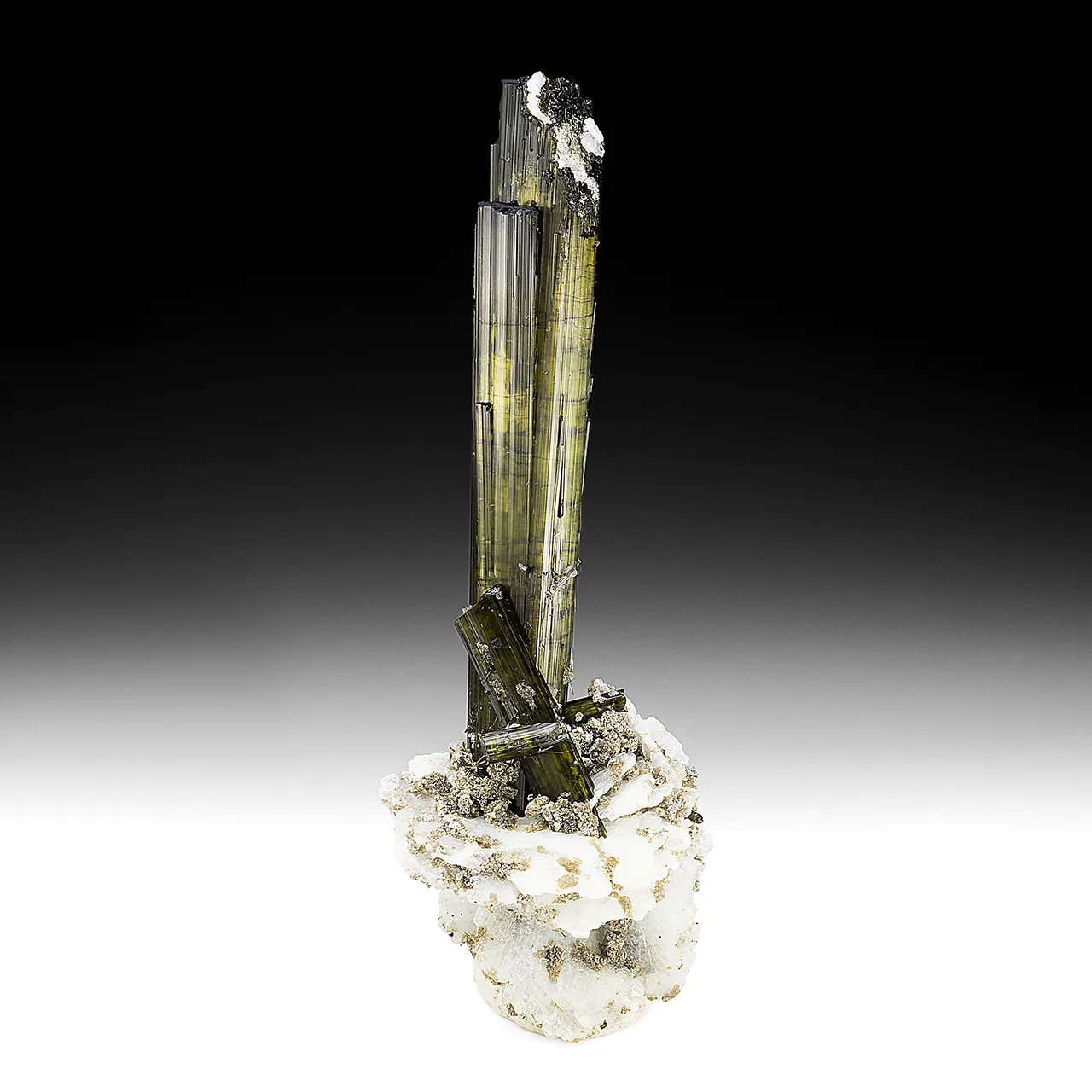 Elbaite with Albite - image 1