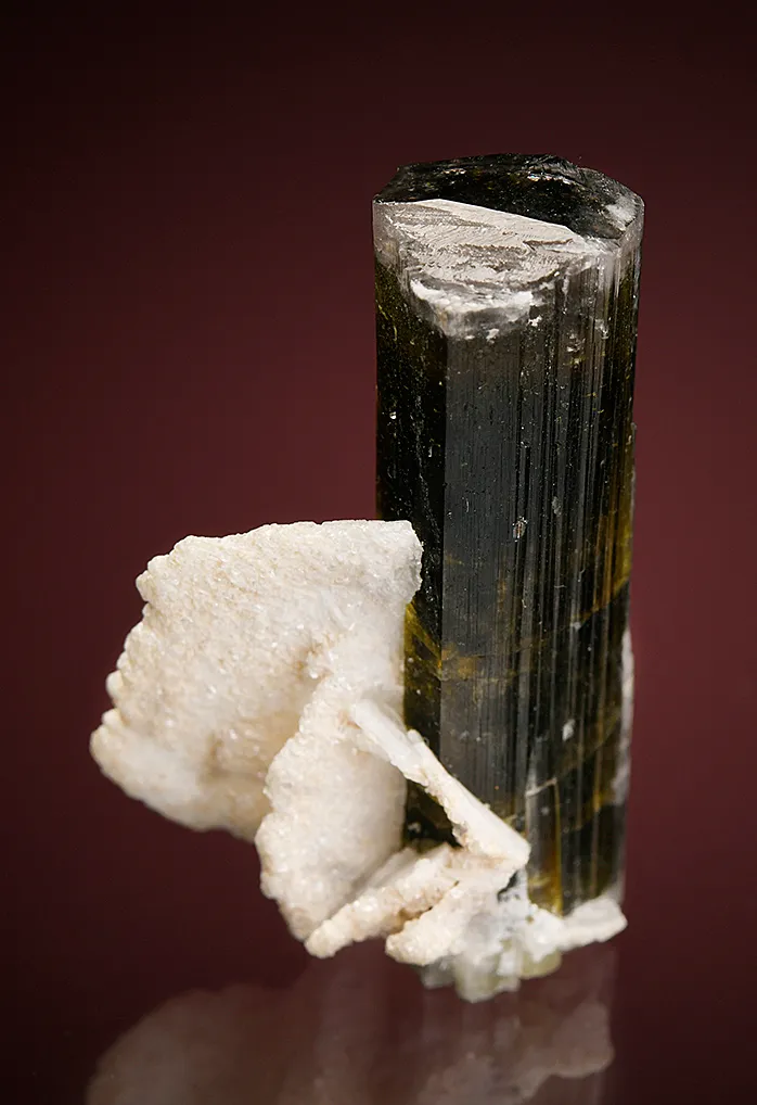 Elbaite with Albite var. Cleavelandite - image 3