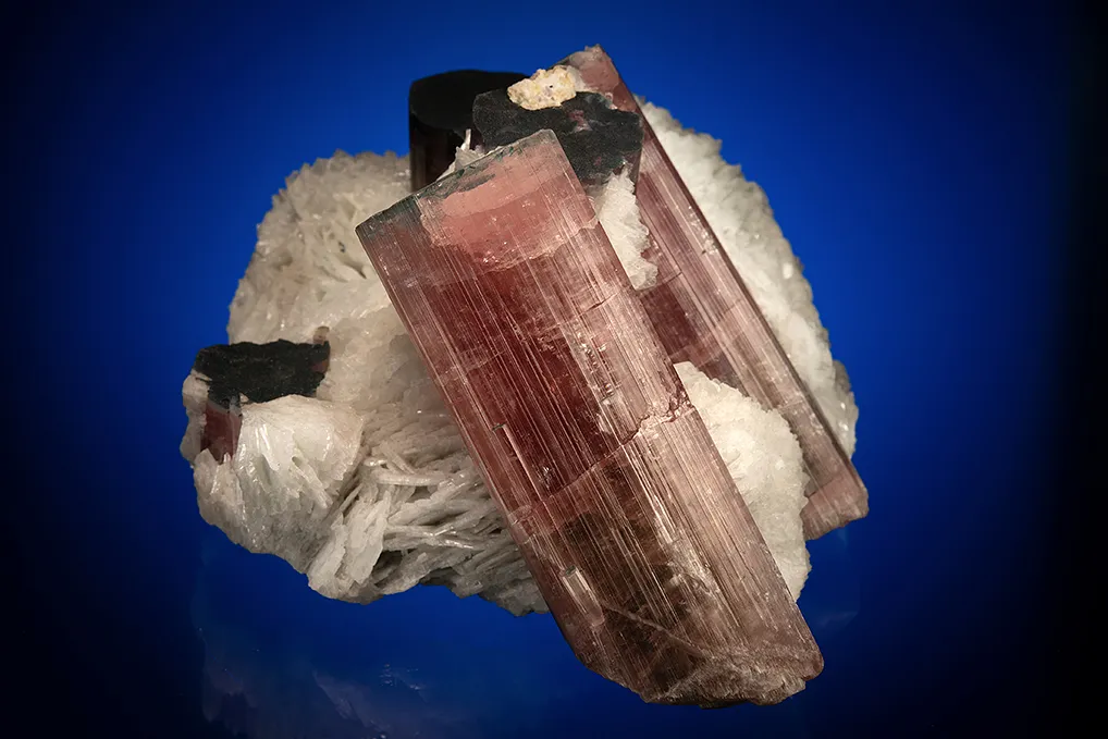 Elbaite with Albite var. Cleavelandite - image 3