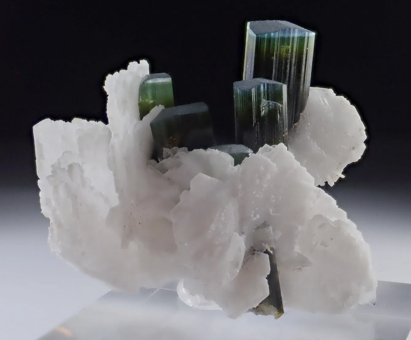 Elbaite with Cleavelandite - image 4