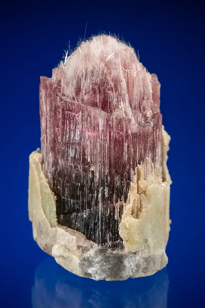 Elbaite with COOKEITE image