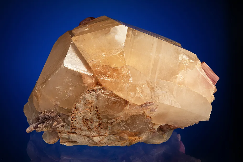 Elbaite with Lepidolite and Albite - image 4