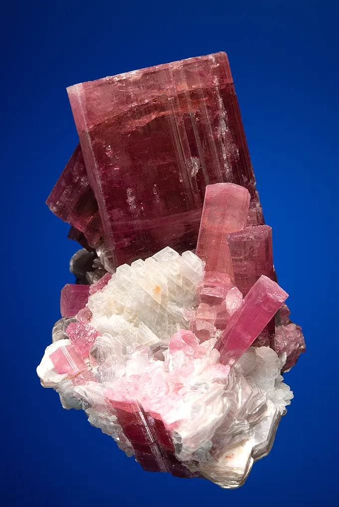 Elbaite with Lepidolite and Albite var. Cleavelandite - image 4