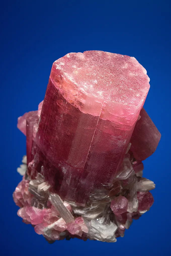 Elbaite with Lepidolite and Albite var. Cleavelandite - image 3