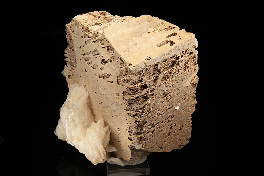 Elbaite with Lepidolite and Albite var. Cleavelandite on Microcline - image 4