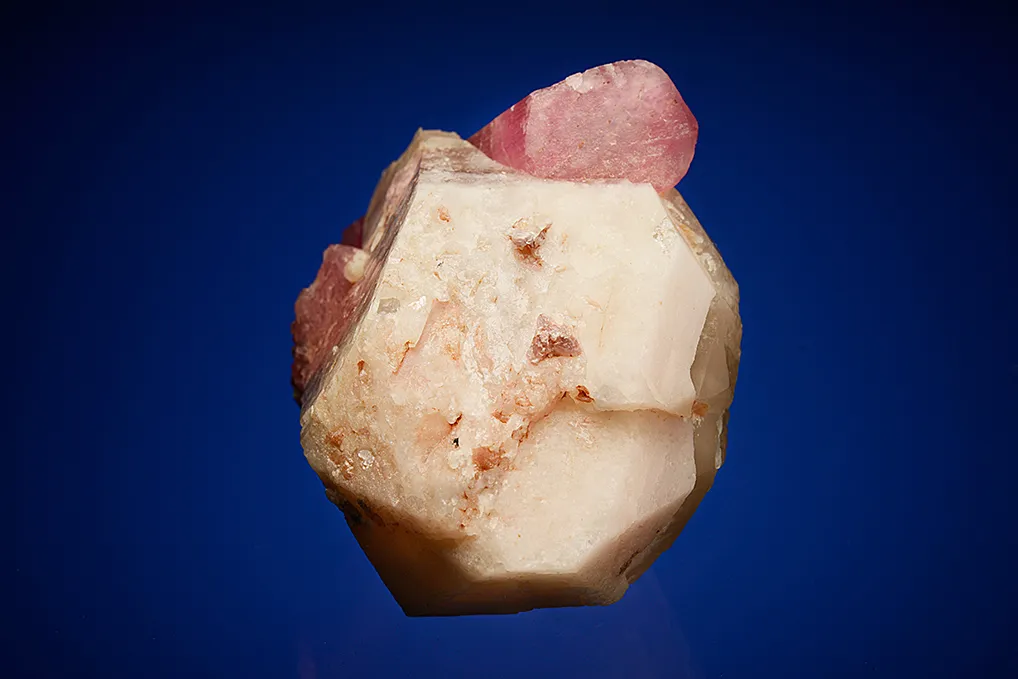 Elbaite with Lepidolite on Quartz - image 4
