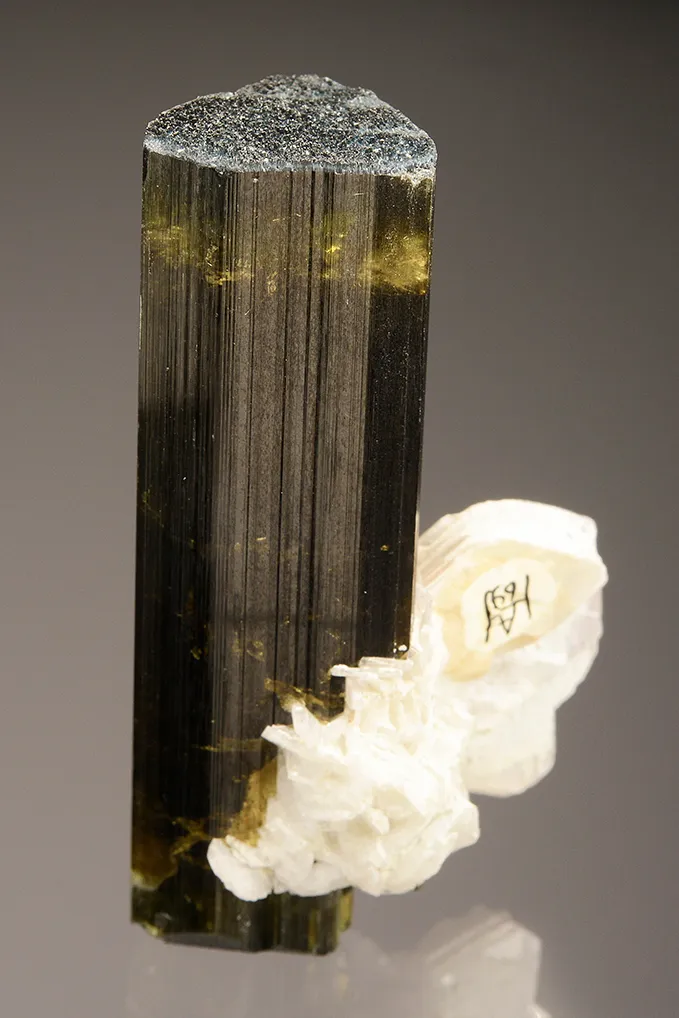Elbaite with Mica and Albite var. Cleavelandite - image 3