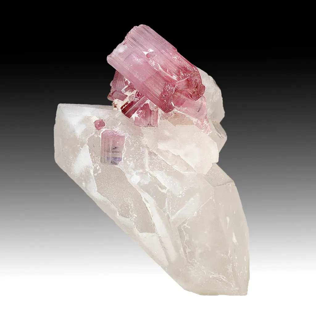 Elbaite with Quartz image