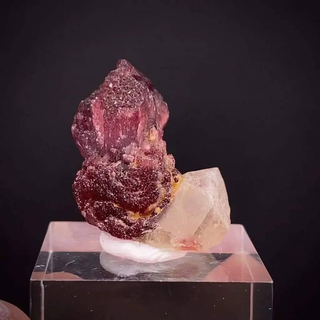 Elbaite with Quartz image