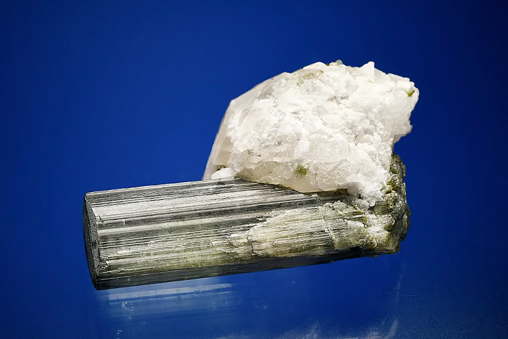 Elbaite with Quartz - image 4