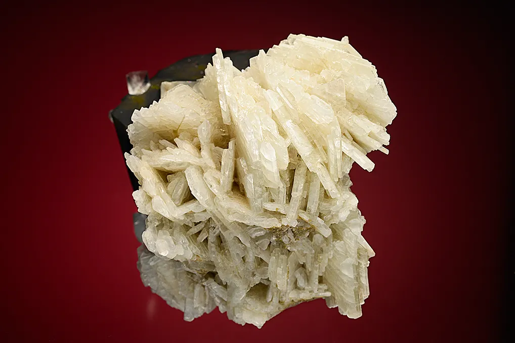 Elbaite with Topaz and Albite var. Cleavelandite - image 3
