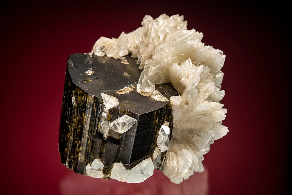 Elbaite with Topaz and Albite var. Cleavelandite image