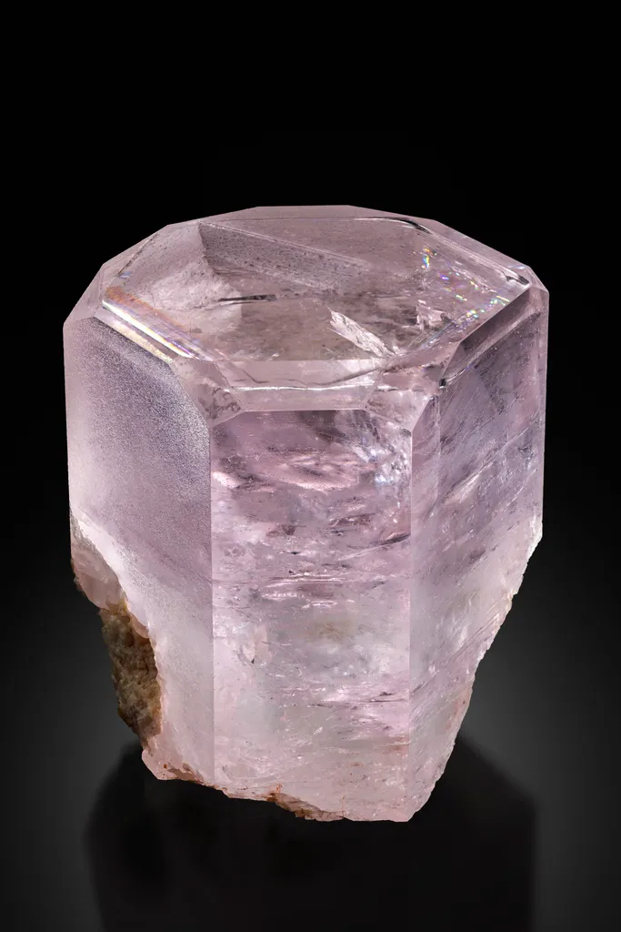 Elongated Morganite image