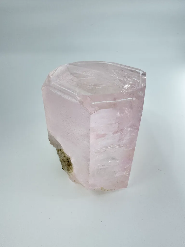 Elongated Morganite image