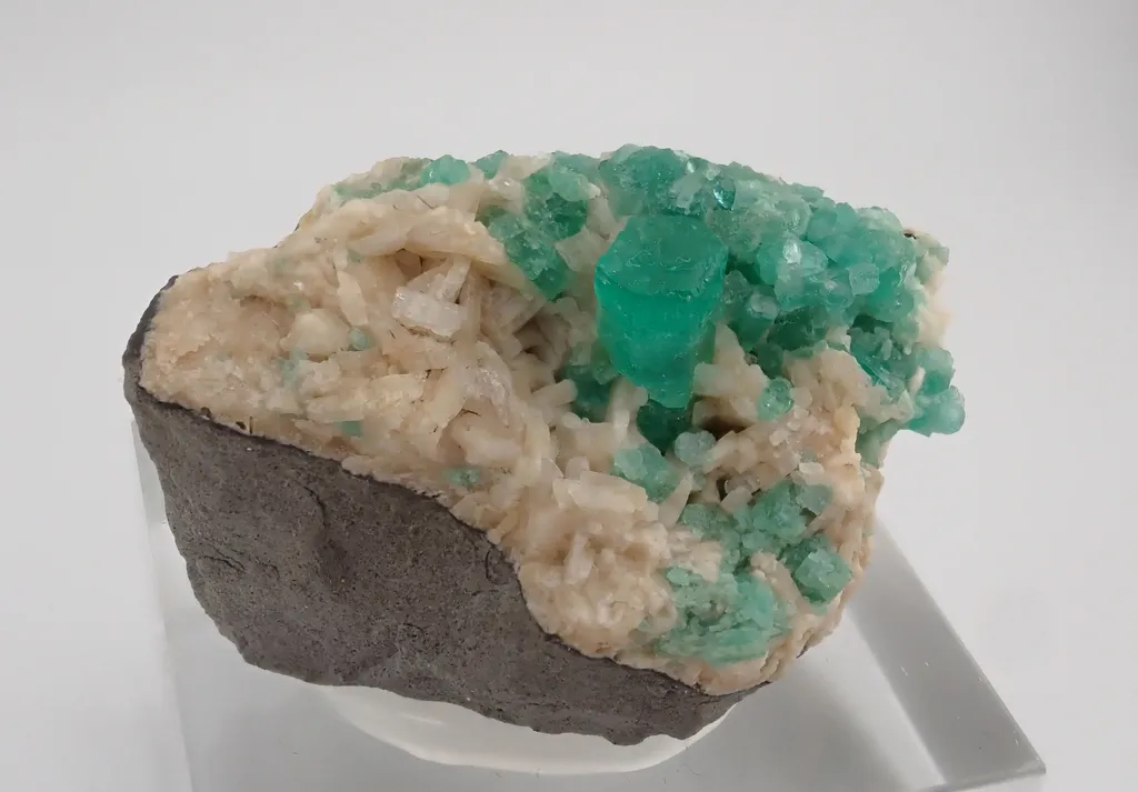 Emerald - image 3
