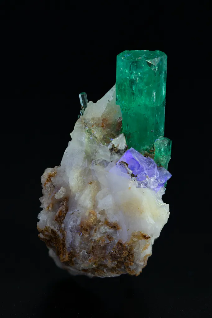 Emerald and Fluorite image