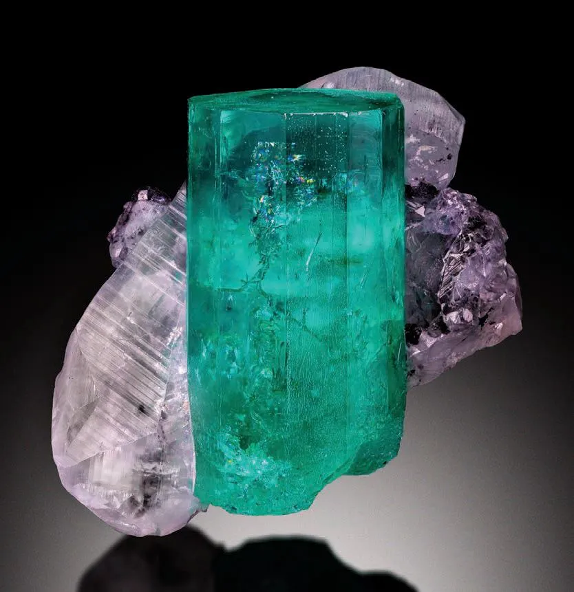 Emerald, Calcite image