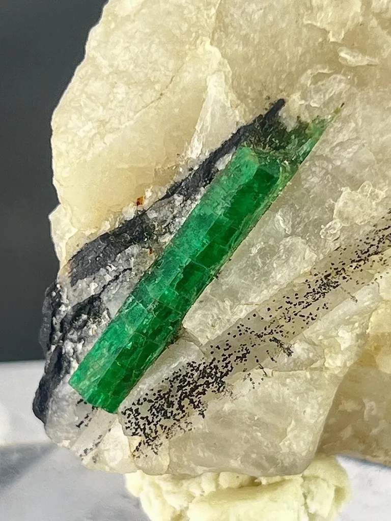 Emerald - image 4