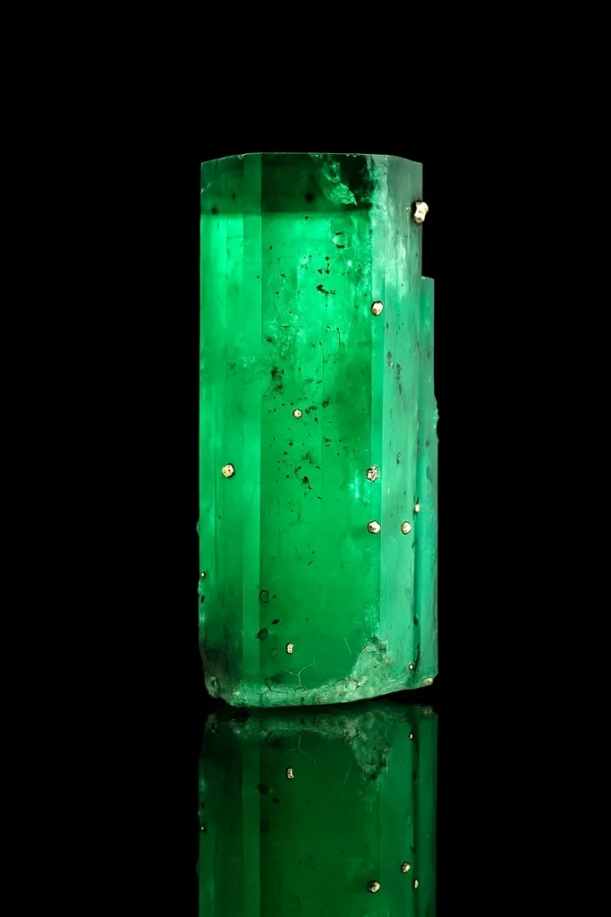 Emerald from Colombia, Boyacá Department, La Pita Mine image