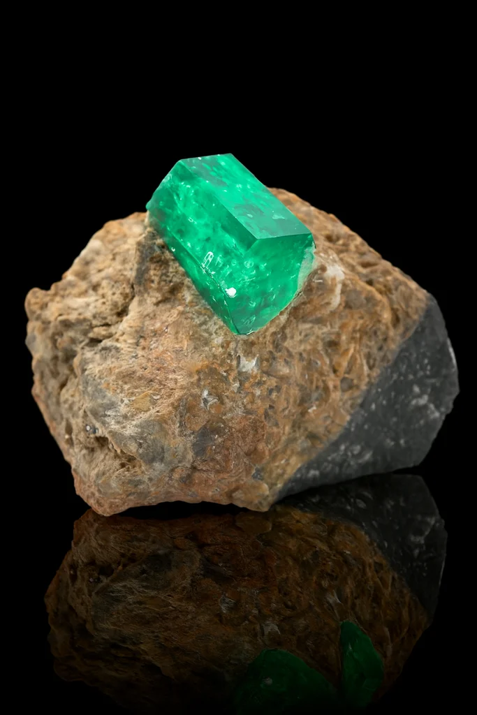 Emerald from Coscuez Mine, Boyacá Department, Colombia image