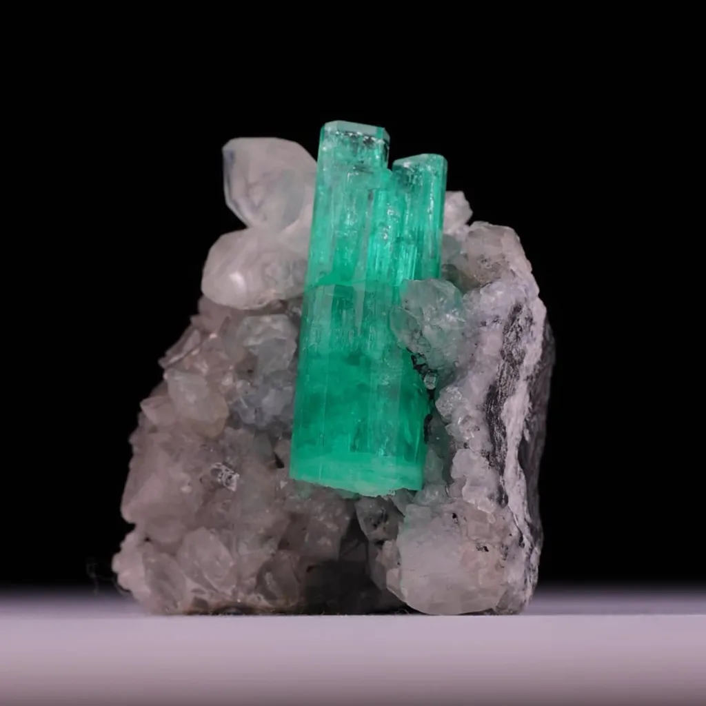 Emerald from Coscuez Mine, Boyacá Department, Colombia - image 2