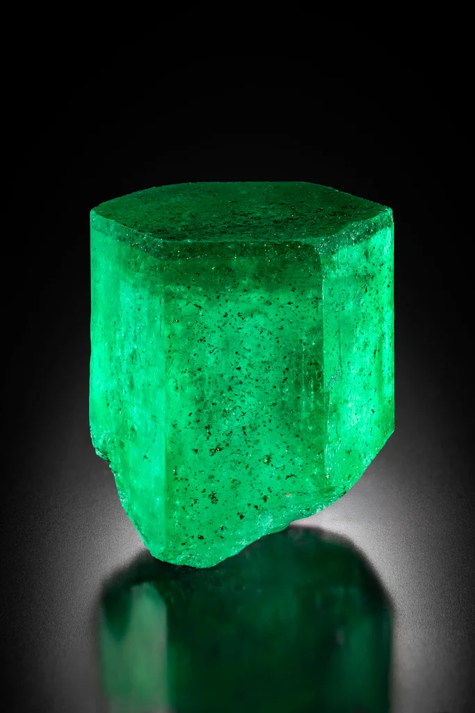 Emerald from Muzo Mine, Boyacá Department, Colombia image