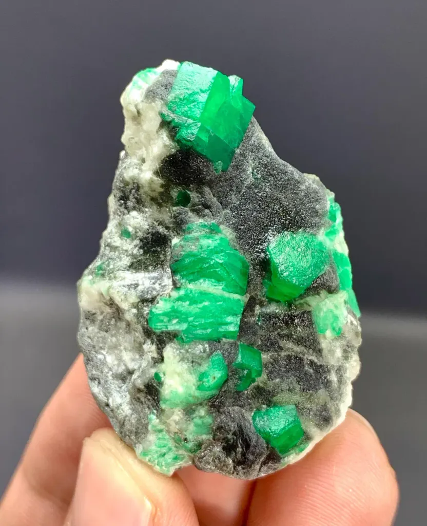 Emerald from Pakistan - image 3