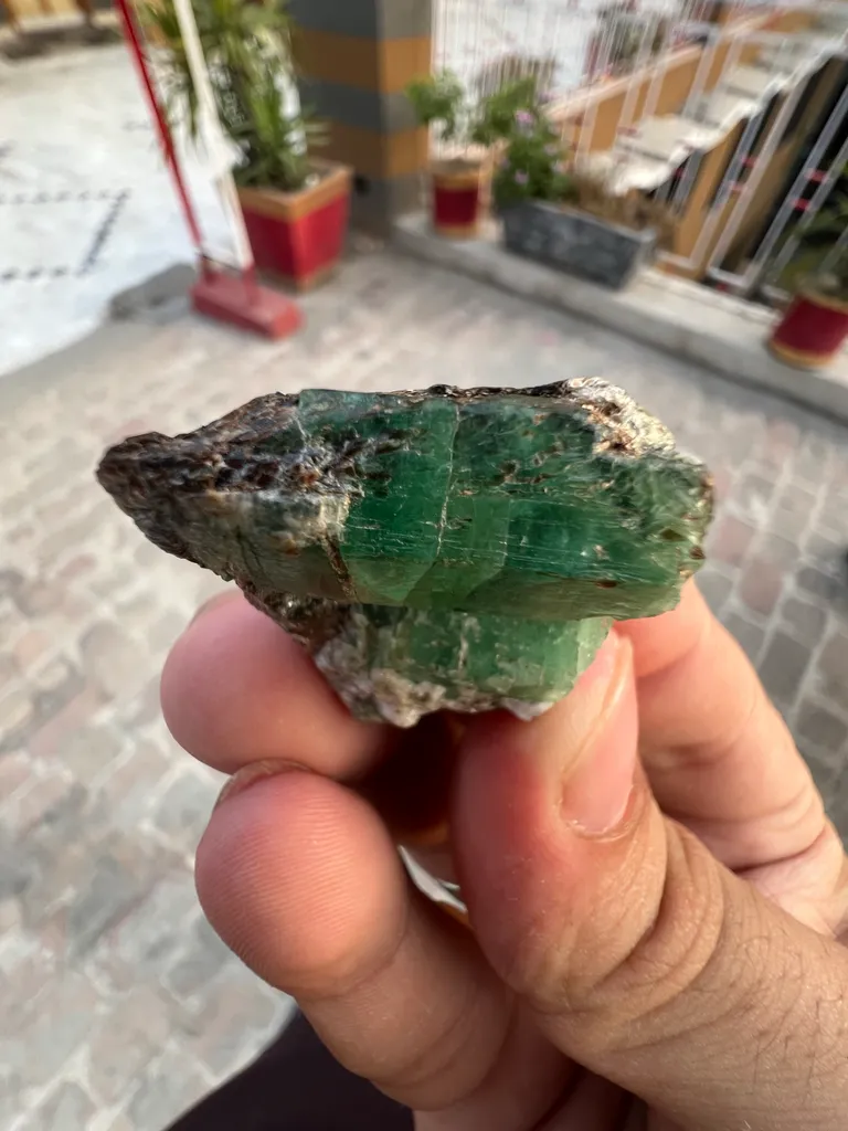 Emerald from Pakistan, Khyber Pakhtunkhwa Province, Garam Chashma - image 8