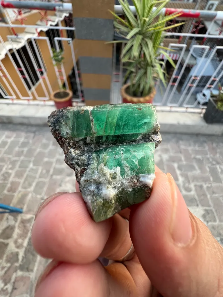 Emerald from Pakistan, Khyber Pakhtunkhwa Province, Garam Chashma - image 7