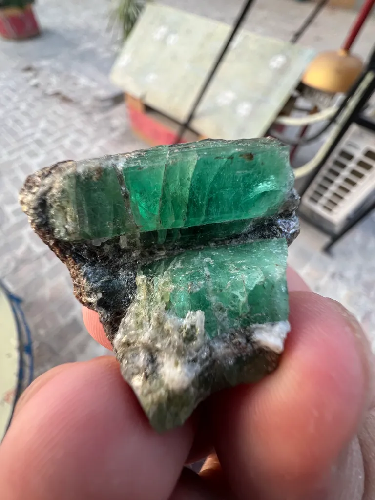 Emerald from Pakistan, Khyber Pakhtunkhwa Province, Garam Chashma - image 4