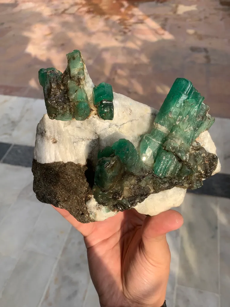 Emerald from Pakistan, Khyber Pakhtunkhwa Province, Garam Chashma , Chitral - image 8