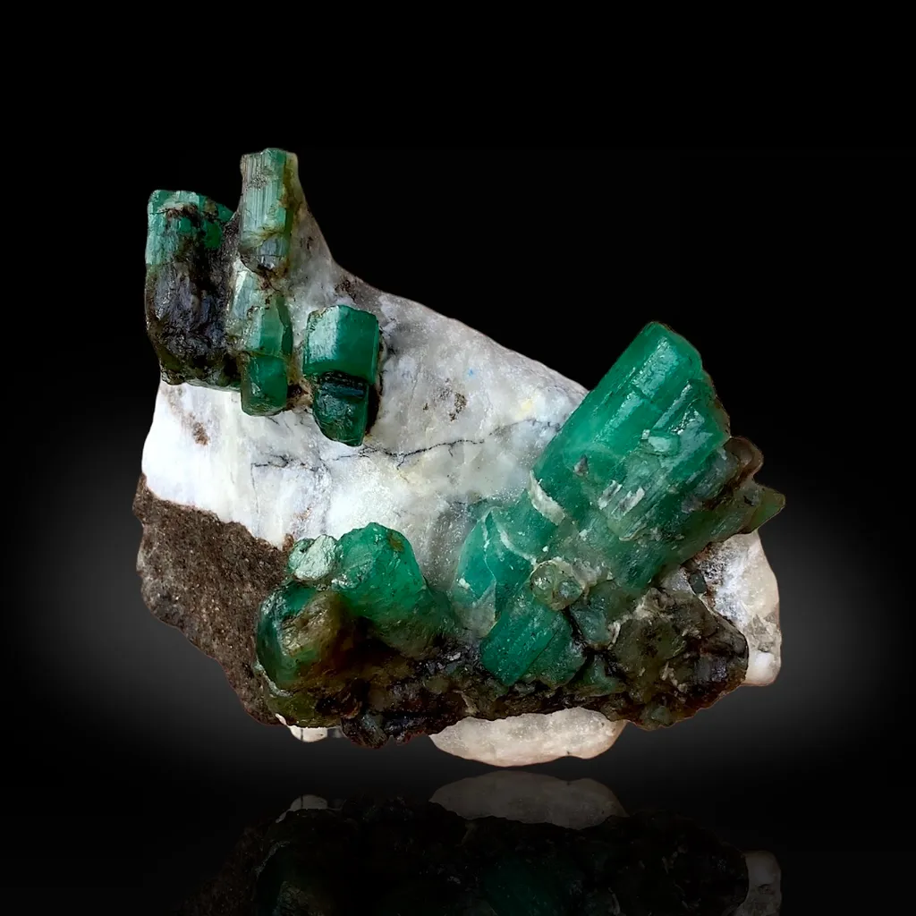 Emerald from Pakistan, Khyber Pakhtunkhwa Province, Garam Chashma , Chitral image