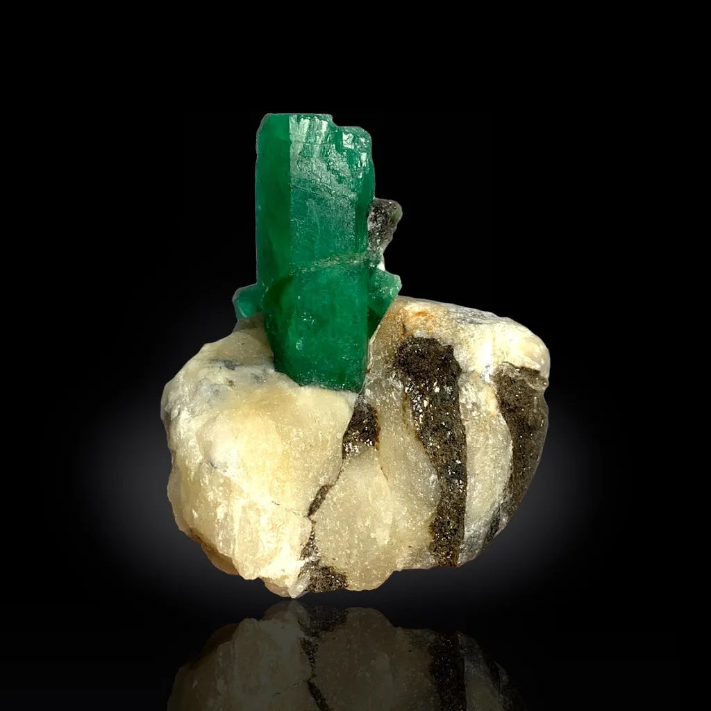Emerald from Pakistan, Khyber Pakhtunkhwa Province, Garam Chashma image