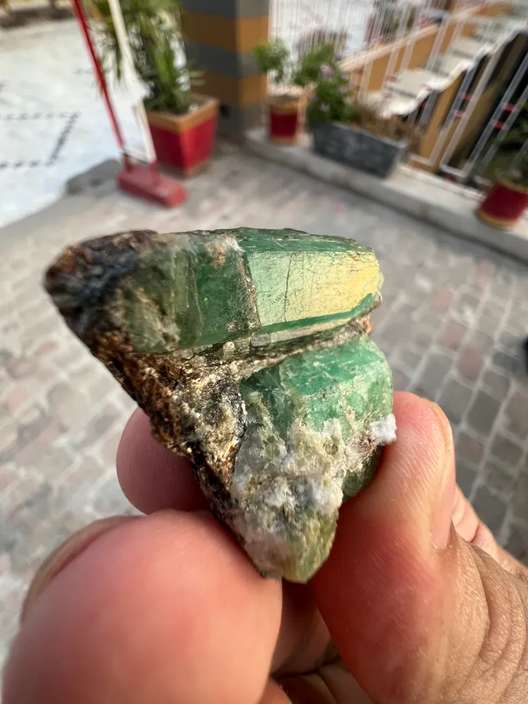 Emerald from Pakistan, Khyber Pakhtunkhwa Province, Garam Chashma - image 5